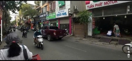 Bán nhà mặt đường Phú Diễn giá chỉ 3 tỷ đồng