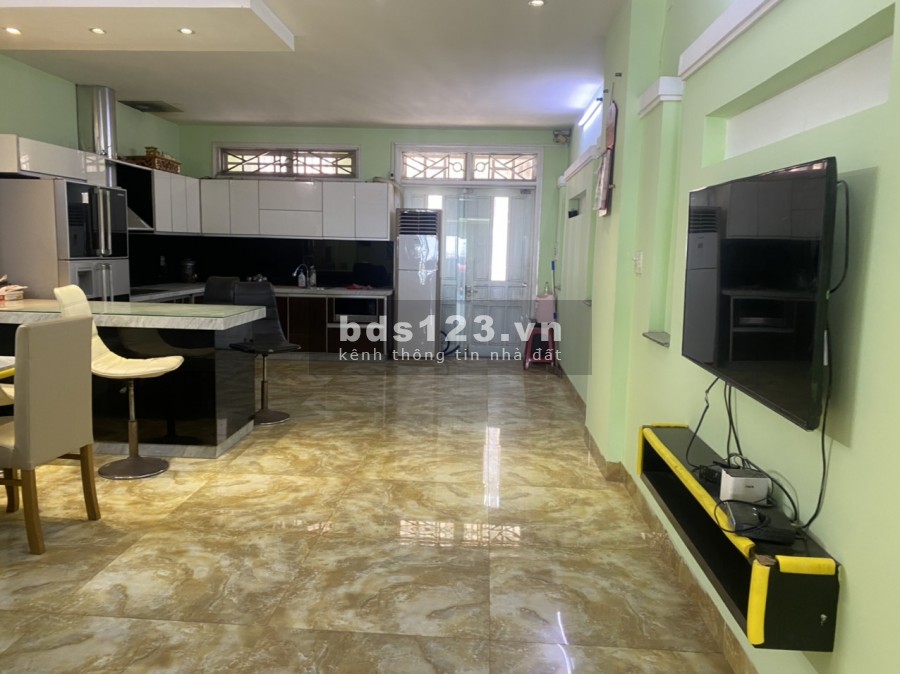 Siêu phẩm nhà 4 tầng, full nội thất, view biển mặt tiền Nguyễn Tất Thành, giá 13 tỷ